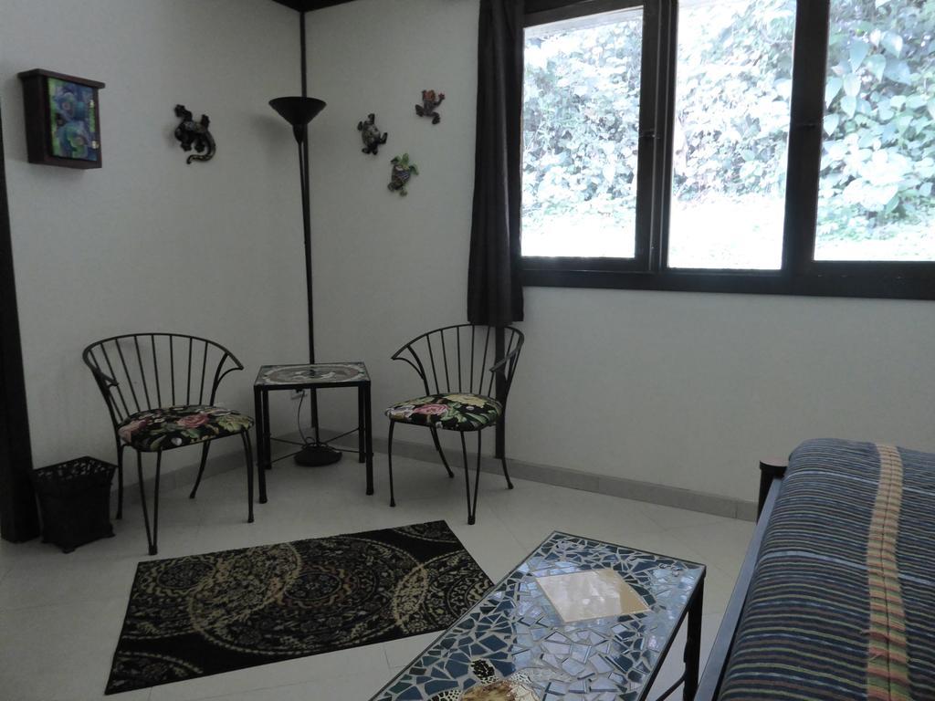 Lucky Bug Bed And Breakfast Nuevo Arenal Bilik gambar